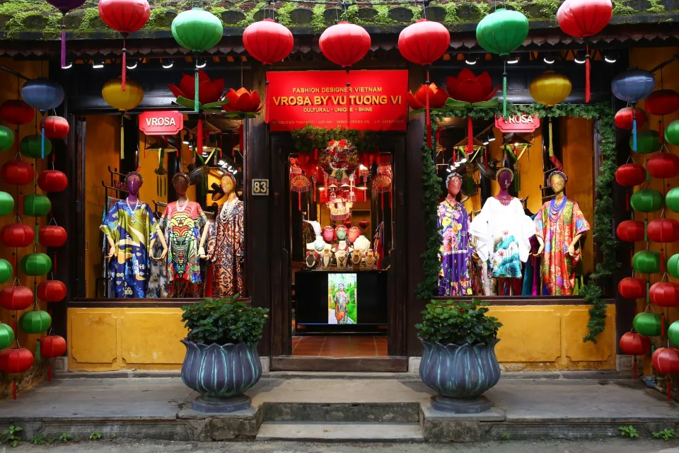Áo thun cotton cổ tròn